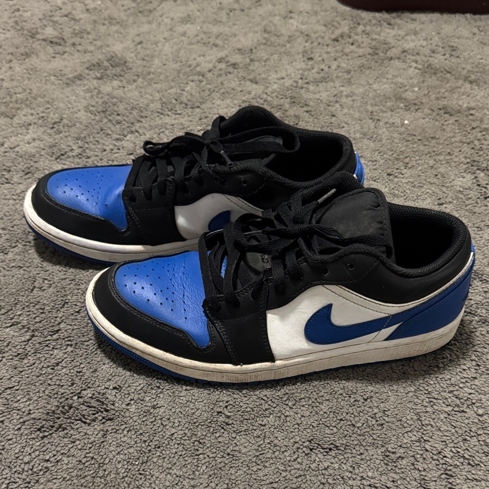 Black and blue Nike dunks air jordan